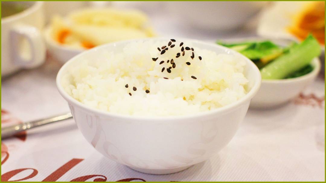 How Long Does Rice Take to Cook in a Rice Cooker?