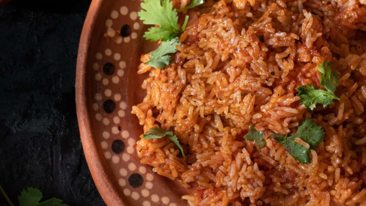 Rice Cooker Mexican Rice Recipe (Easy Spanish Rice)