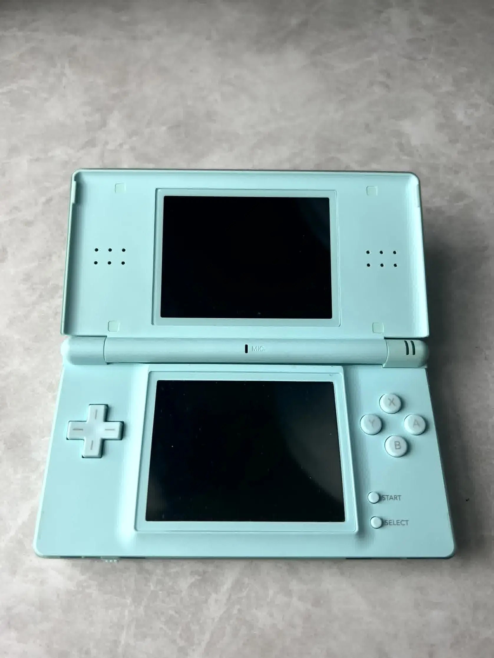 Nintendo DS Lite Ice Blue Handheld System BOXED Japanese Overrs