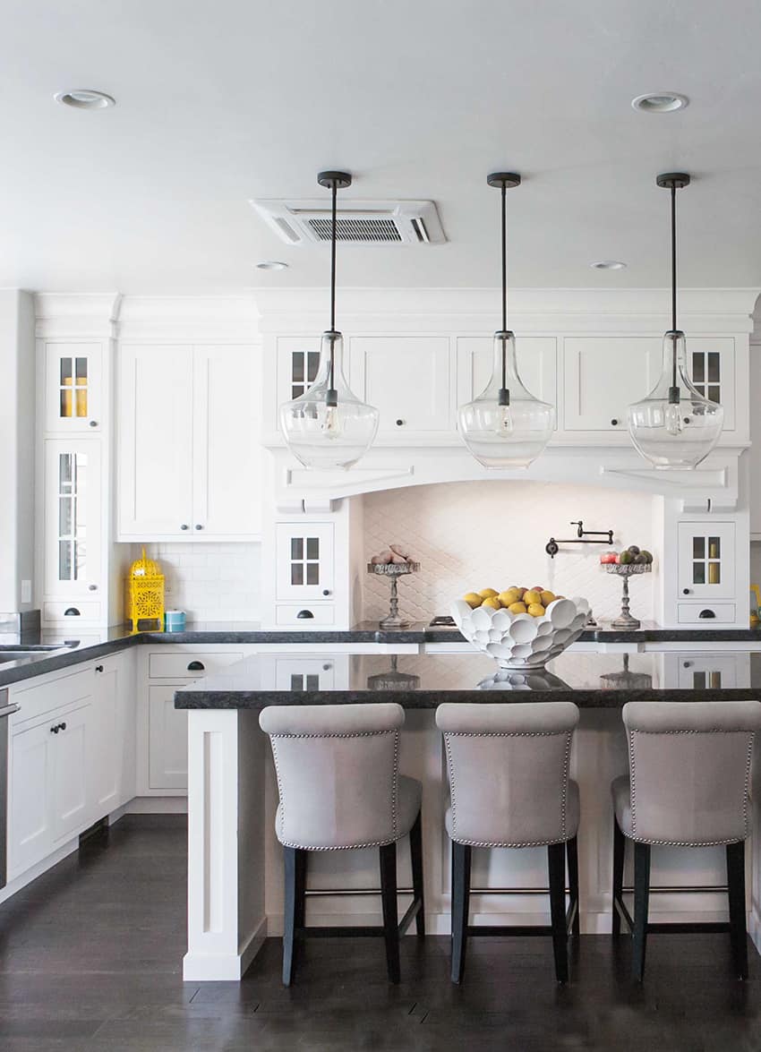 10 Rules to Create the Perfect White Kitchen Over the Big Moon