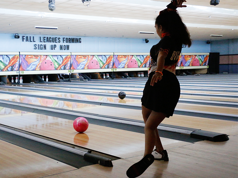 Girls’ bowling team’s cheers reflect their success Oviedo Journalism