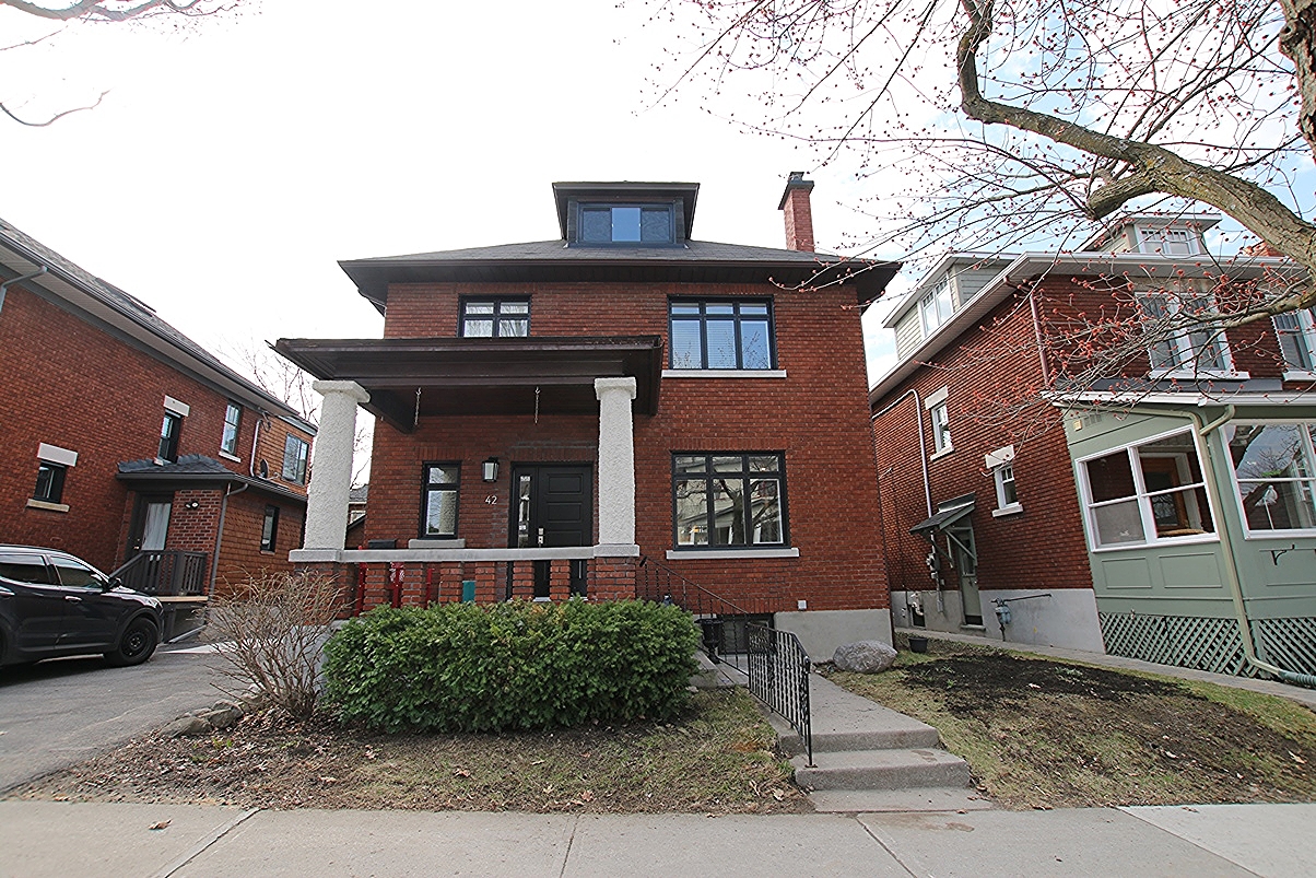 42 Old Sunset Blvd, Beautiful picturesque century house. OVIPPM