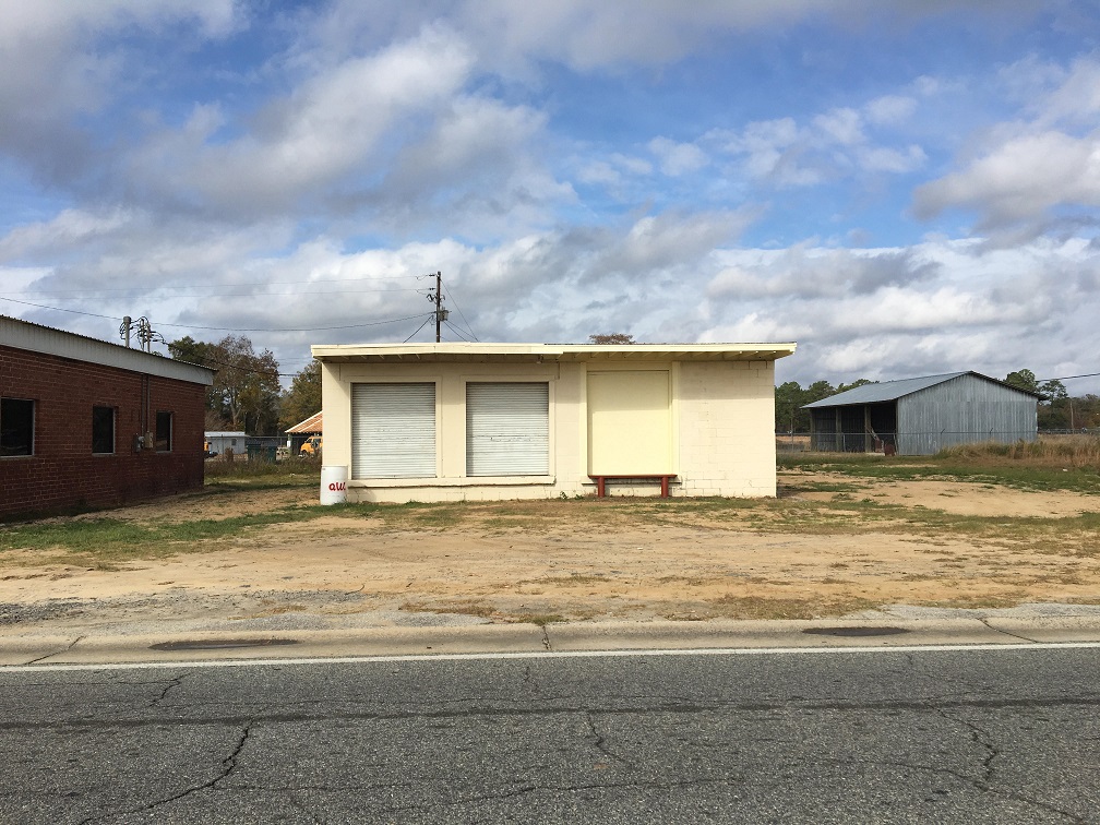 Commercial Building Location Hazlehurst, 500/Month