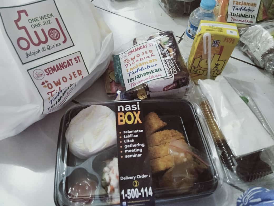 TEBAR TAJIL ON THE ROAD DAN PAKET HAMPERS DARI OWOJ BEKASI