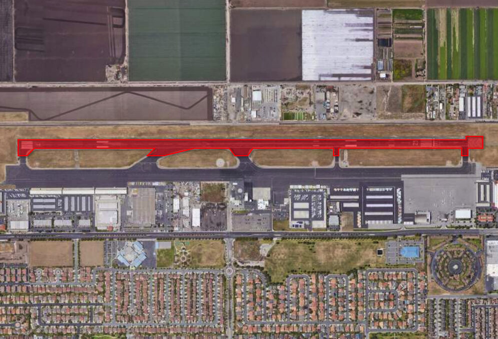 Small plane crashes into hillside in Beverly Crest Oxnard Airport Fly