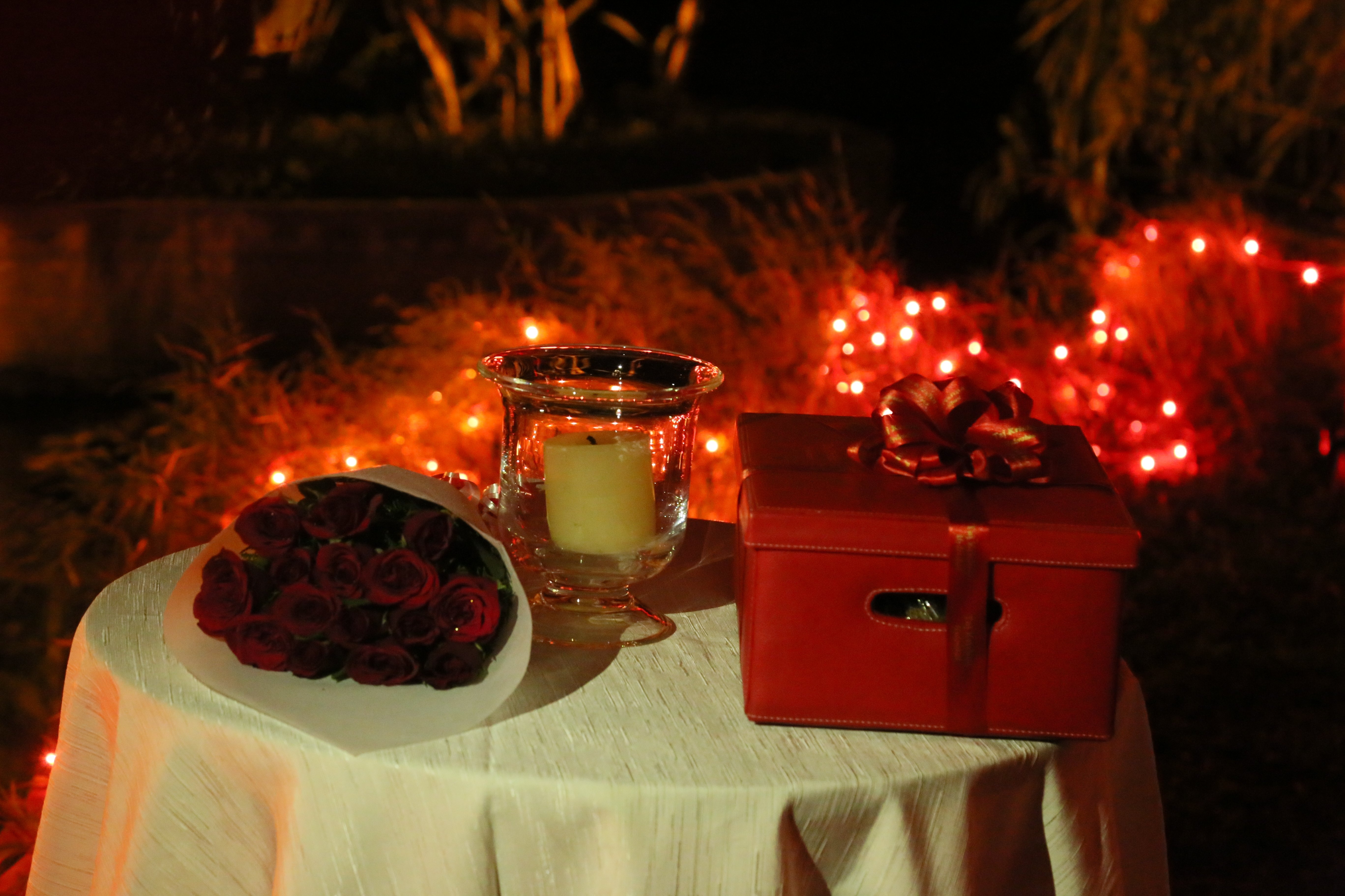 Date by the Waterfall Best Birthday Gifts Online in India