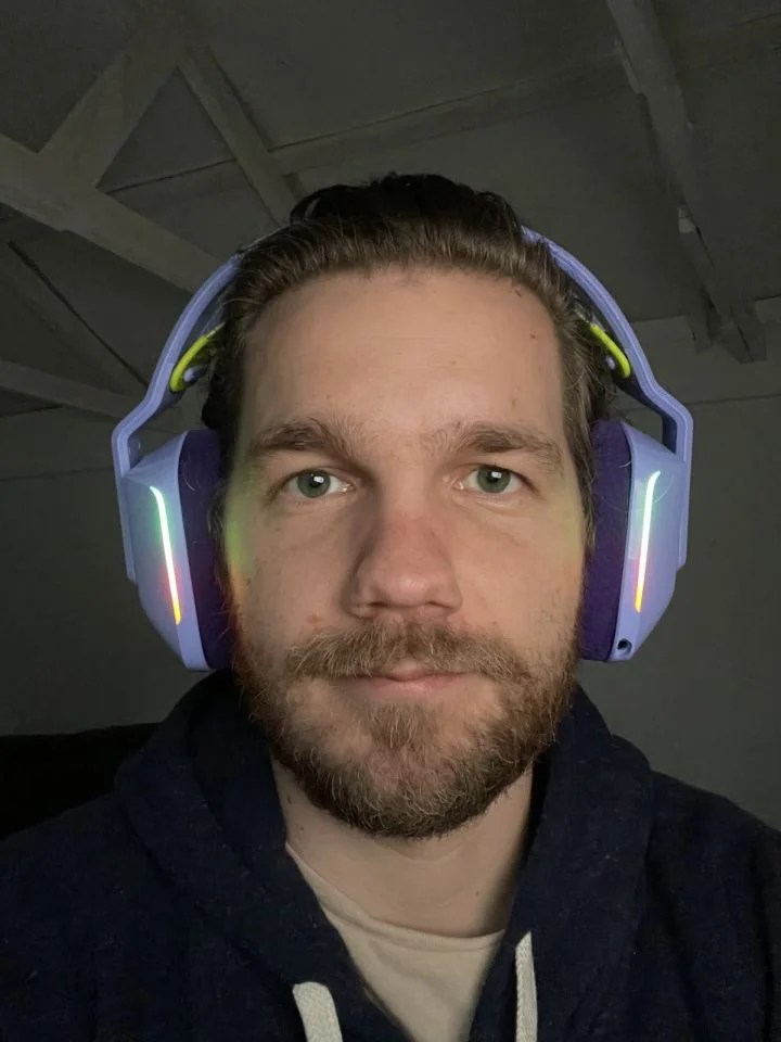 Logitech G733 Lightspeed Wireless Headset Review LaptrinhX