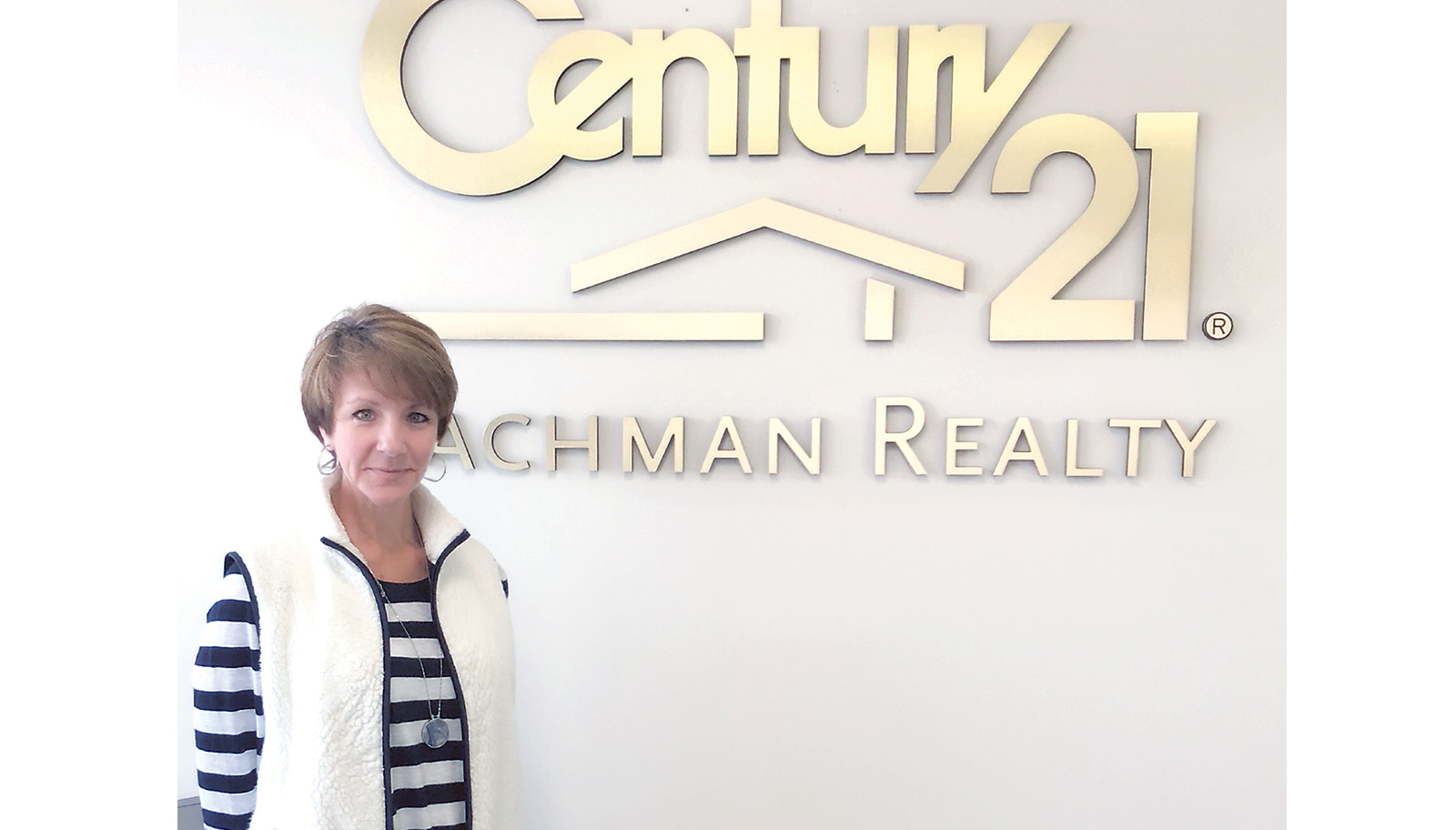 Melanie Whitehead Associate Broker, Century 21 Nachman Realty Oyster