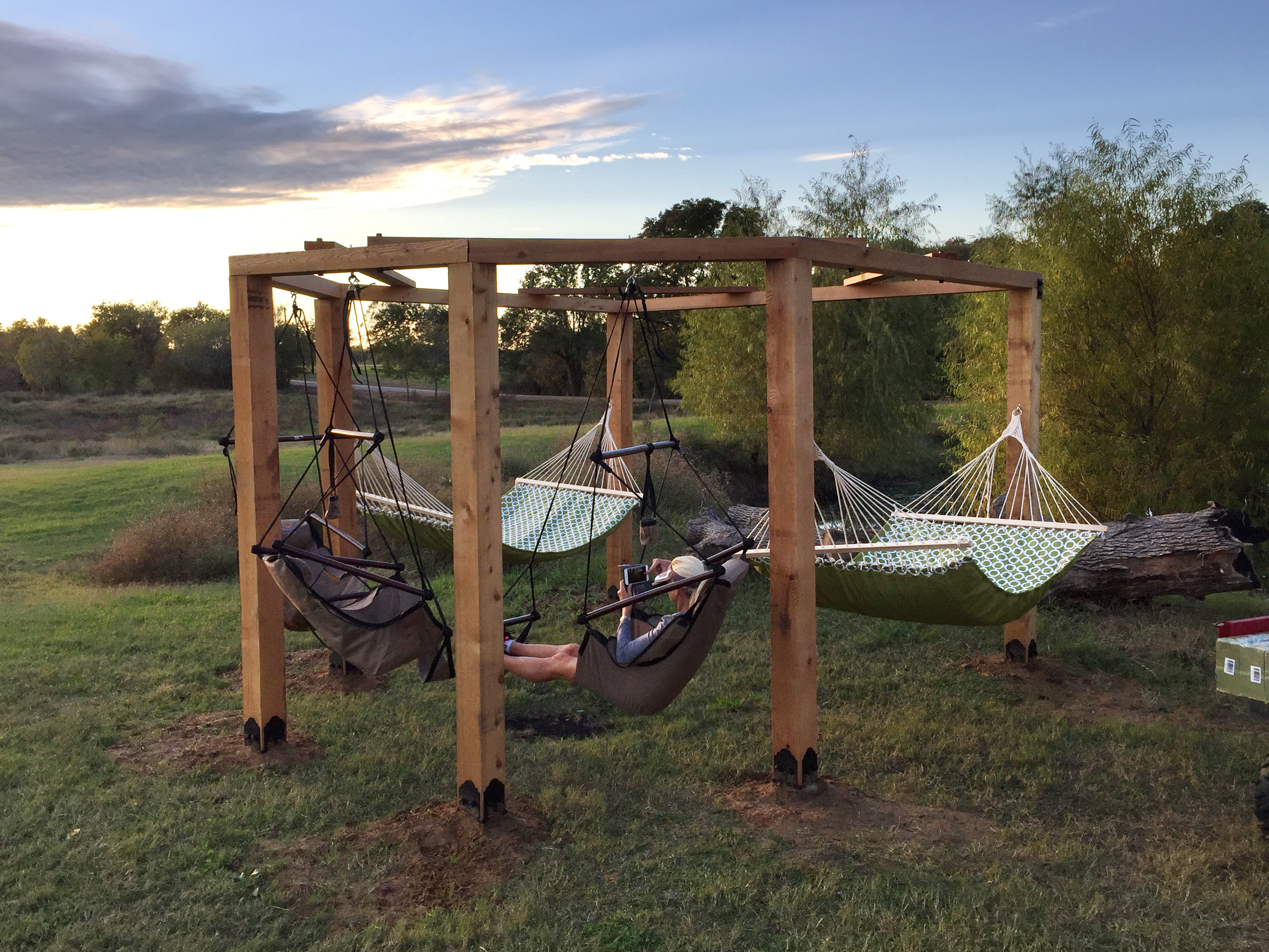 Project_576 Firepit_All_Around_Swing_Seating OZCO