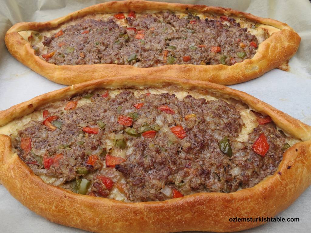 Kiymali Pide; Turkish Flat bread with ground meat and vegetables