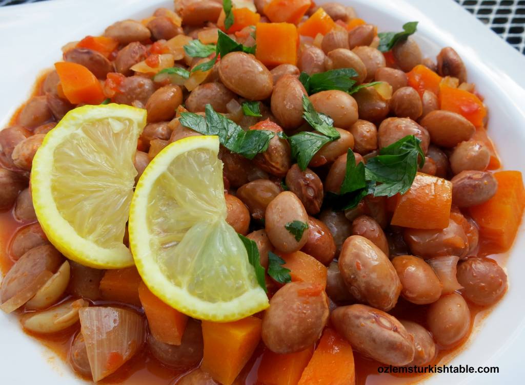 Barbunya Pilaki; Borlotti (Cranberry) Beans Cooked with Vegetables Ozlem's Turkish Table
