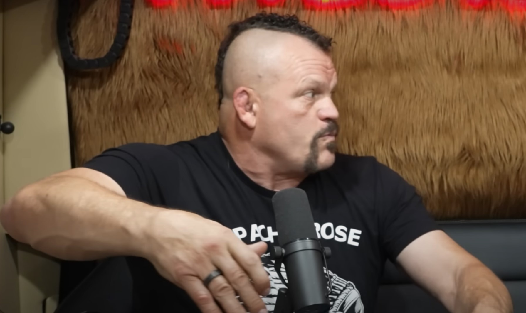 Chuck Liddell tells SteveO wild story about his bar fight against a