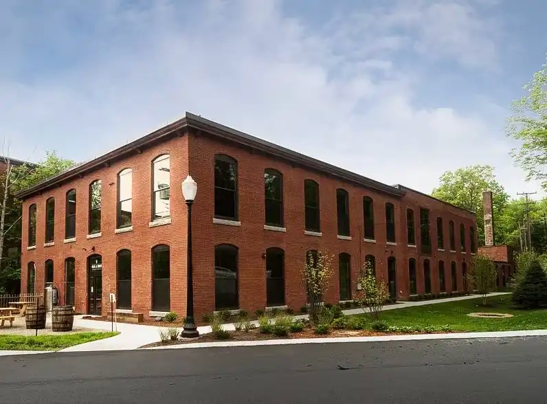 Retail Properties at RiverBend Mill in Andover, MA