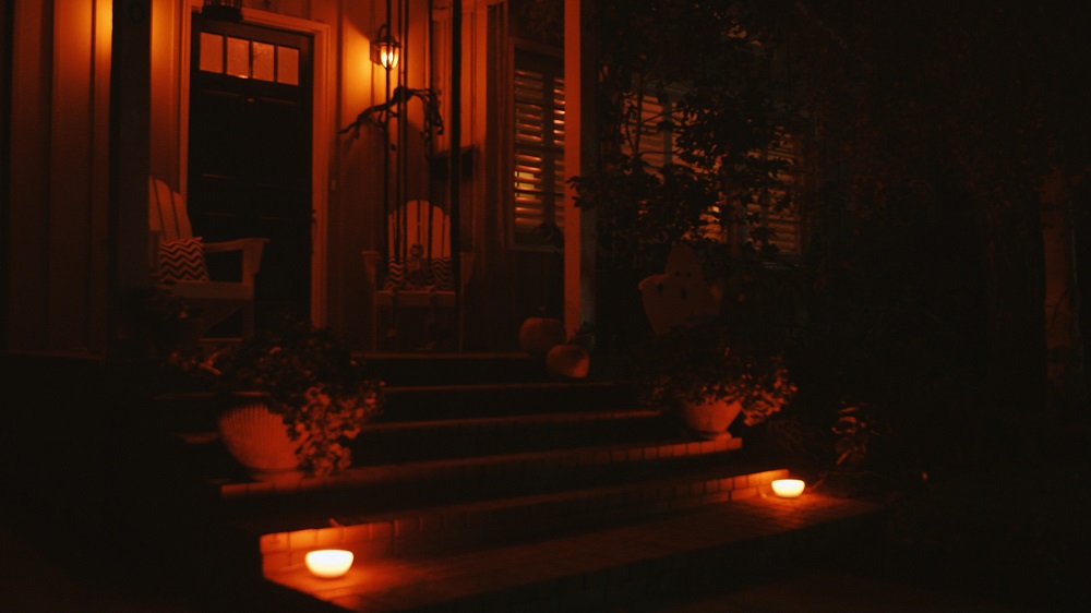 Paranormal Activity Cinematographer Creates Creepy Halloween Atmosphere