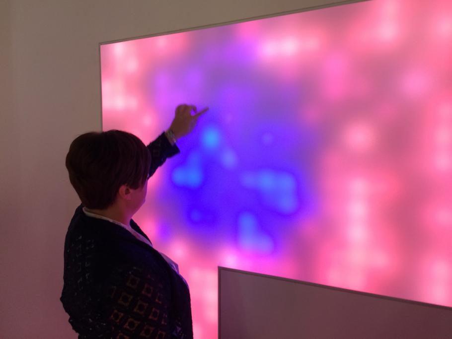 Osram Demonstrates Interactive Mood Light at Light Middle East 2015