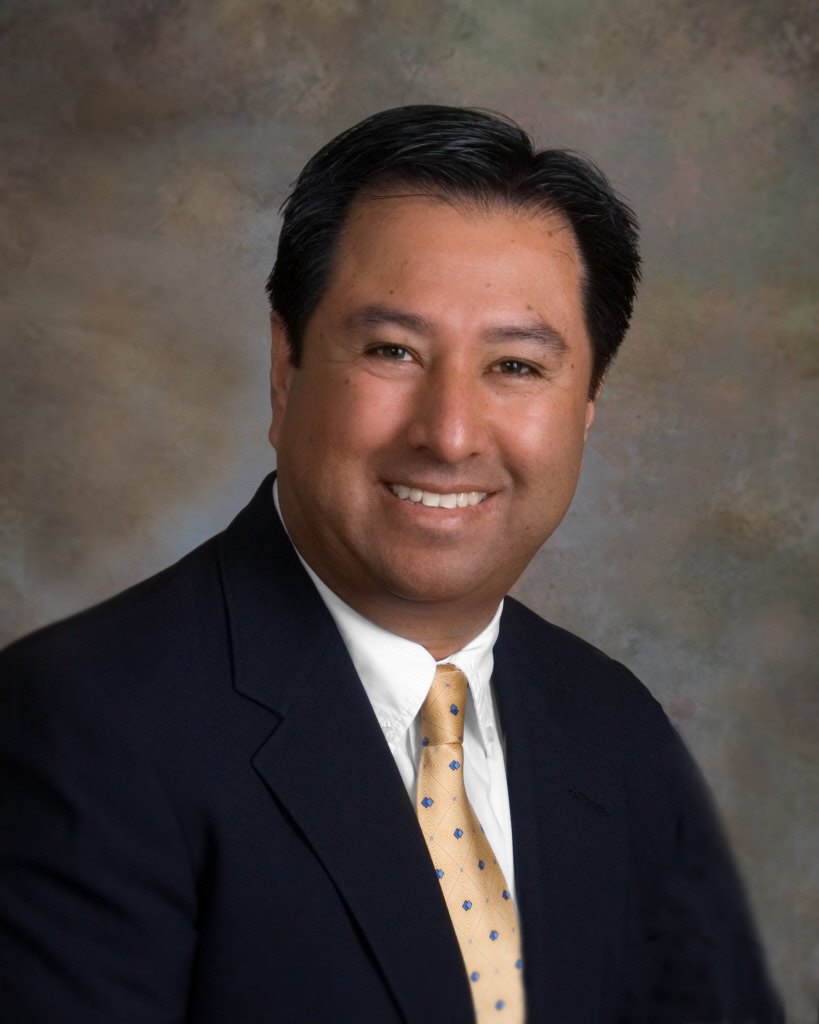 Ishmael Santana VISALIA, CA Real Estate Agent