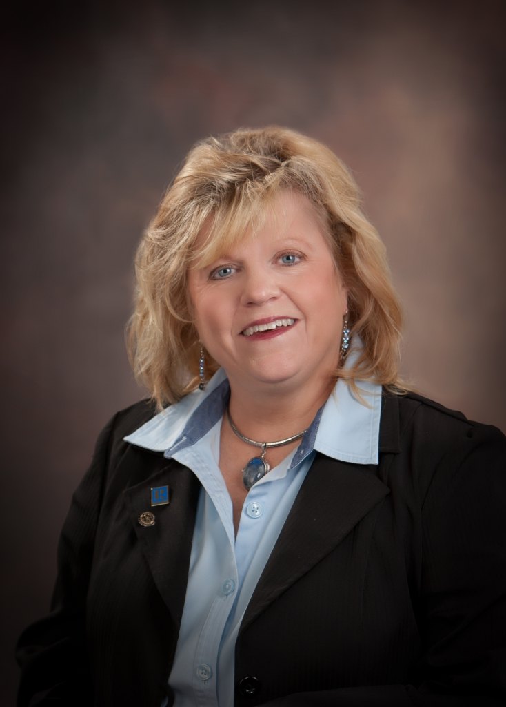 LESLEY LINK Real Estate Agent in Your Area