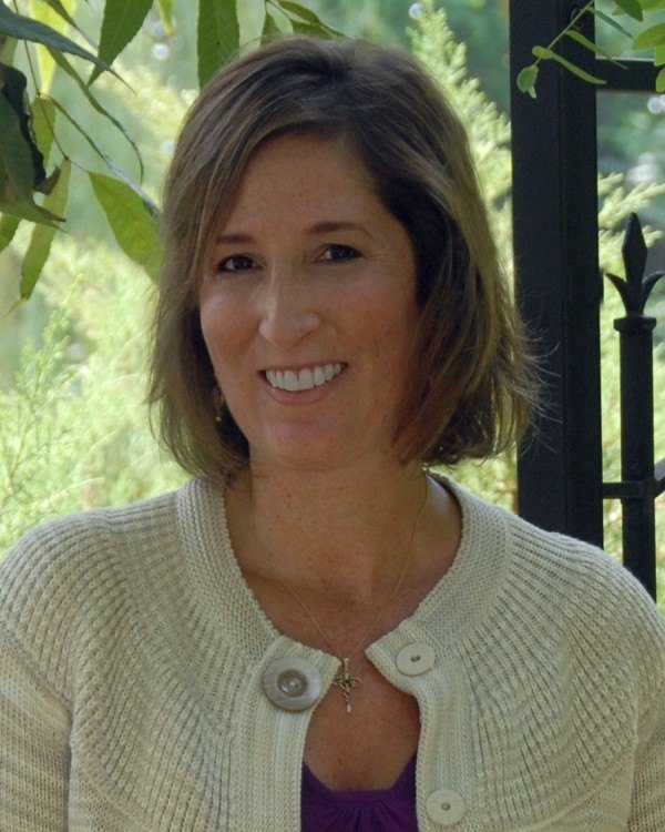 Vicki Costanzo Williamsburg, VA Real Estate Agent