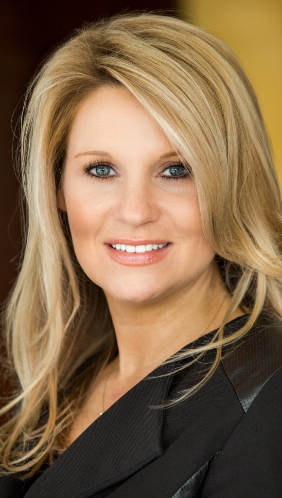 Lindsay Lawrie Real Estate Agent in Your Area