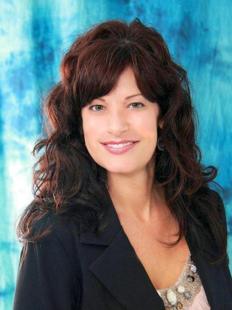 Tracey R Kauahi KAMUELA, HI Real Estate Agent