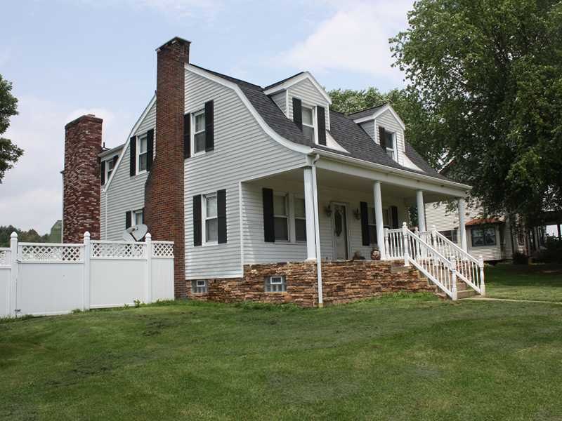 577 Waltz Mill Rd, Ruffs Dale, PA 15679
