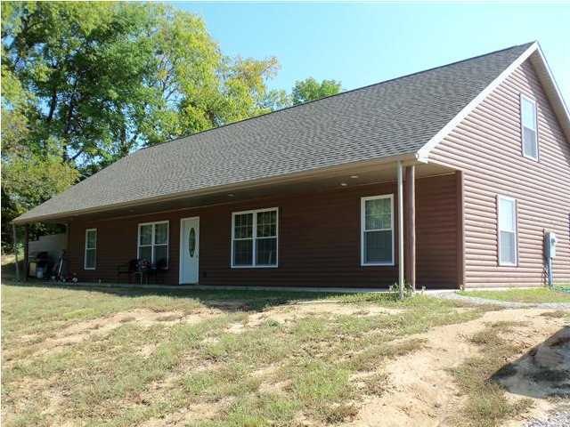 9551 Winyard Pl, Owensville, IN 47665
