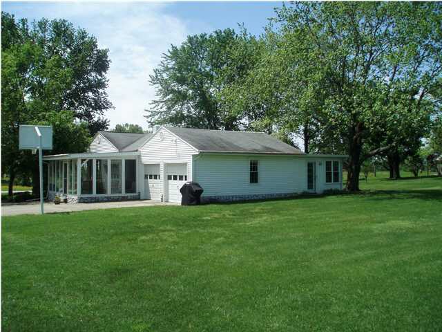10444 Elberfeld Rd, Elberfeld, IN 47613