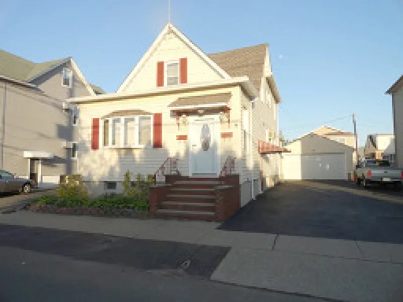 111 Mount Prospect Ave, Clifton, NJ 07013