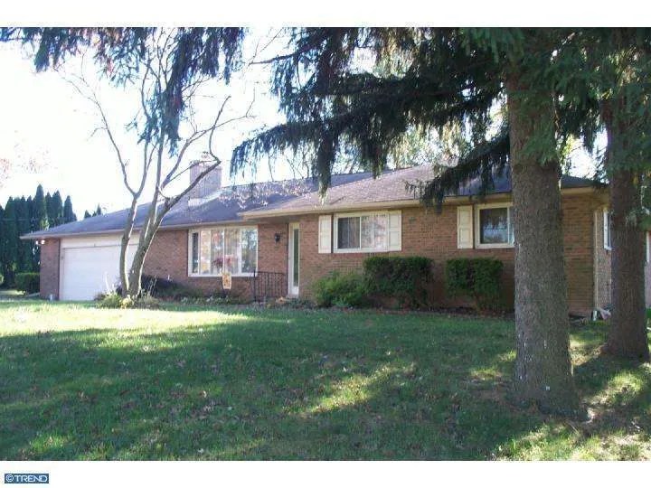 18 Cowpath Rd, Souderton, PA 18964