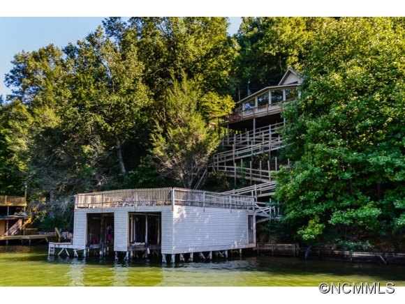 282 Mark Twain, Lake Lure, NC 28746