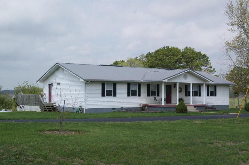 Rr1 Box 775, Vanzant, MO 65768