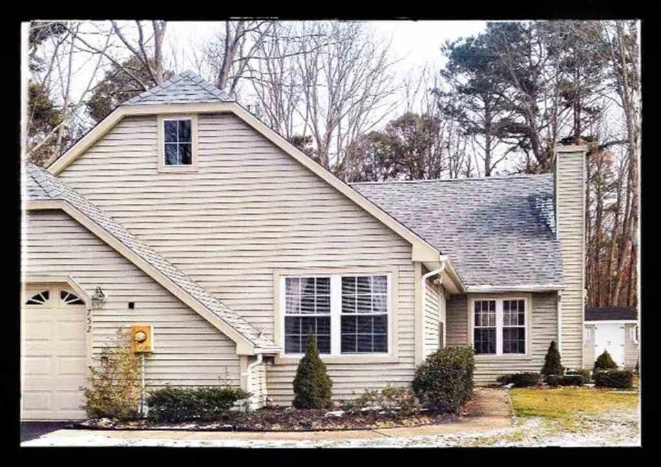 752 Ravenwood Dr, Galloway, NJ 08205