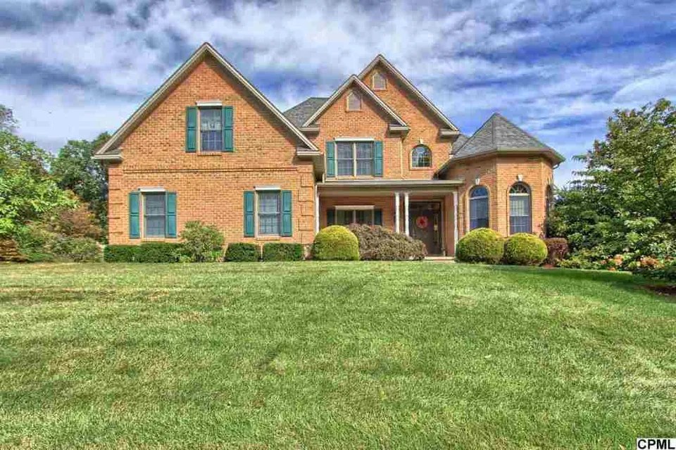 680 Deer Ct, Lewisberry, PA 17339