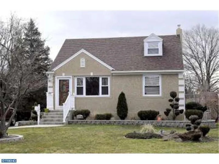 472 Hawarden Rd, Springfield, PA 19064