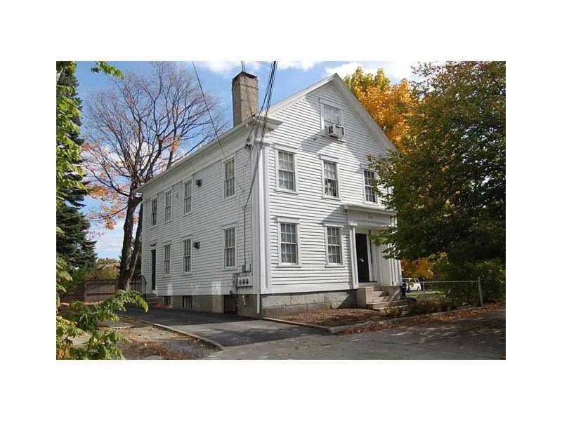 108 Dexter St, Providence, RI 02909