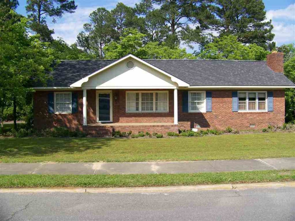 117 S 3rd St, Cochran, GA 31014