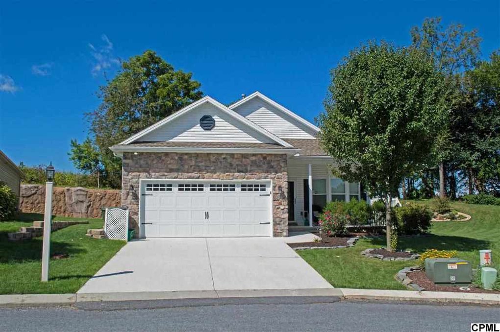 45 Colonial Ct, Shippensburg, PA 17257
