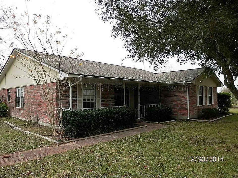 6698 FM 2187 Rd, Sealy, TX 77474