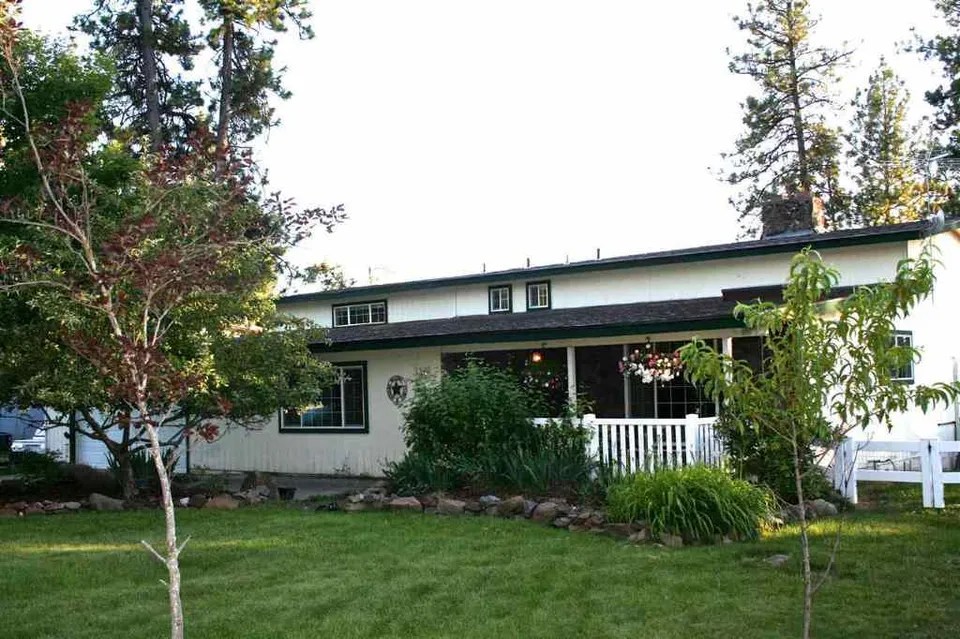 13922 S Clear Lake Rd, Medical Lake, WA 99022