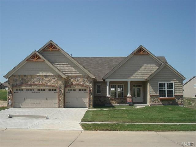 3045 Strawberry Ridge Dr, Arnold, MO 63010