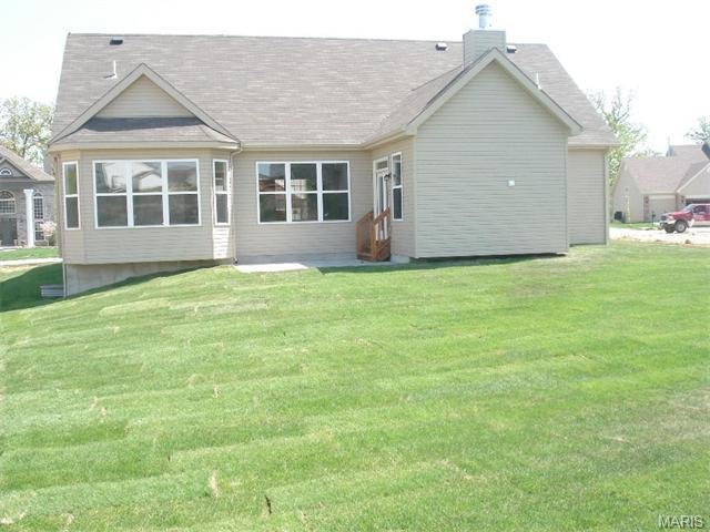 3045 Strawberry Ridge Dr, Arnold, MO 63010