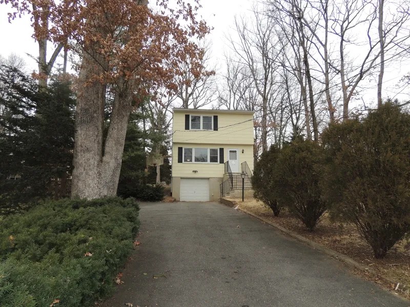 6 Lockwood Ave, Stanhope, NJ 07874