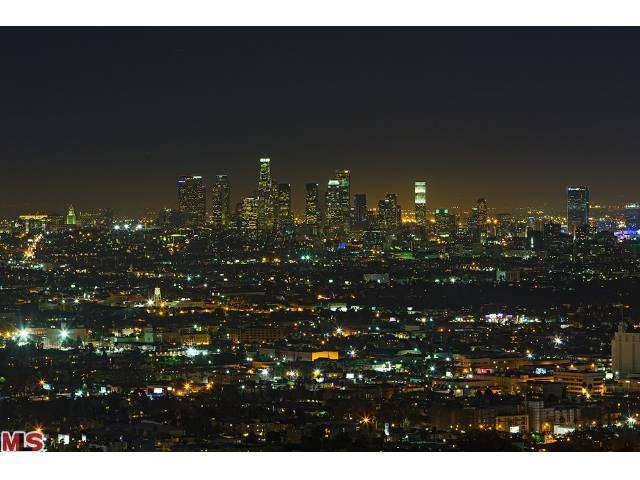 1301 Collingwood Pl, Los Angeles, CA 90069