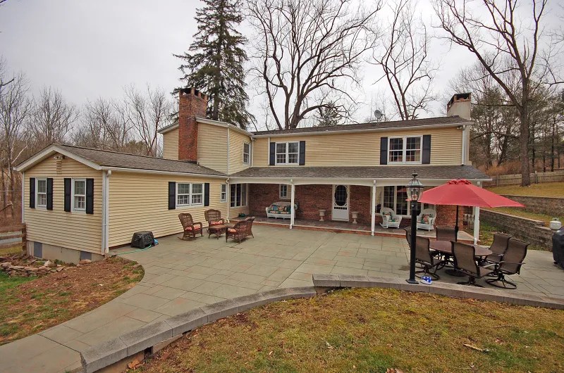 70 Lower Kingtown Rd, Pittstown, NJ 08867