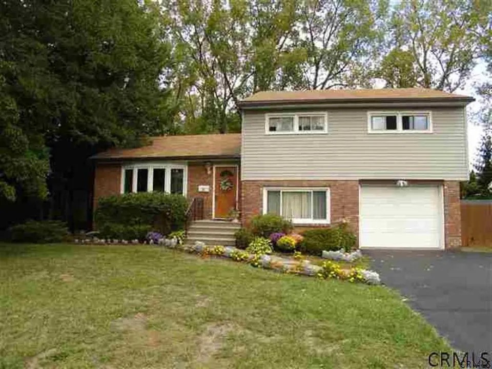 87 Berkshire Blvd, Albany, NY 12203