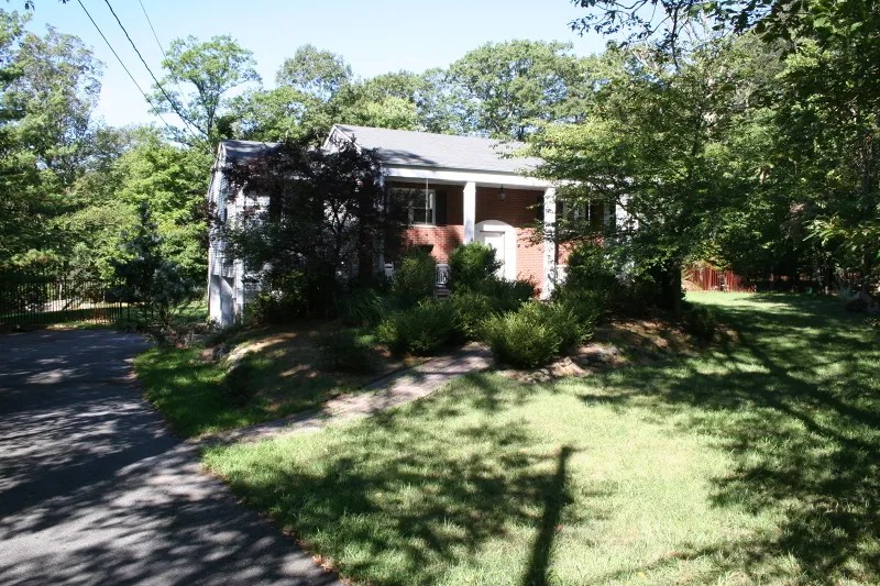 20 Hilltop Rd, Kinnelon, NJ 07405