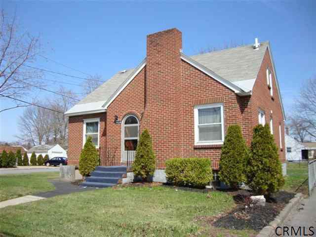 302 Mariaville Rd, Rotterdam, NY 12306
