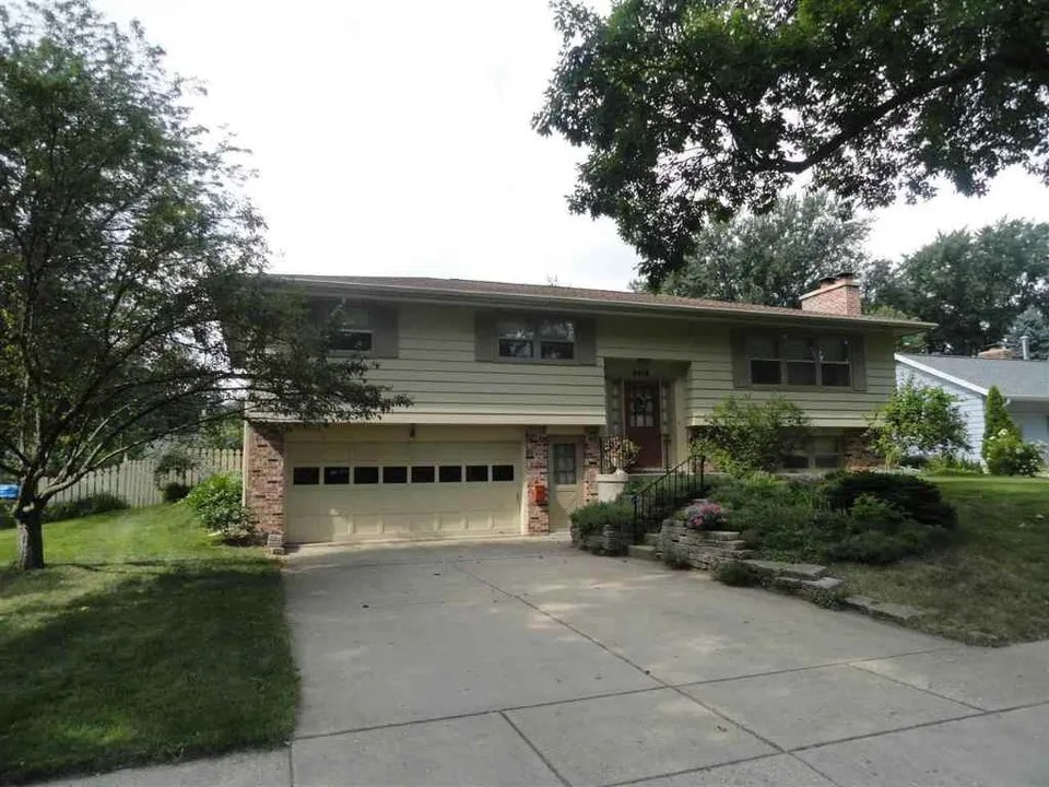 6419 Hubbard Ave, Middleton, WI 53562