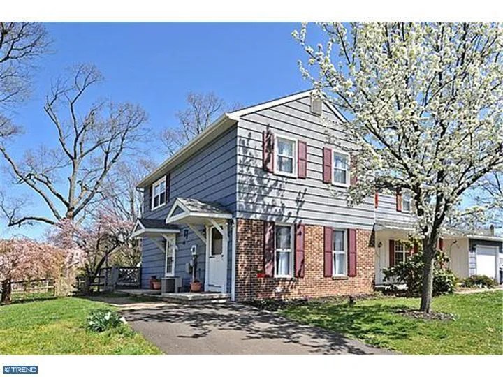 2893 Adams Dr, Hatfield, PA 19440