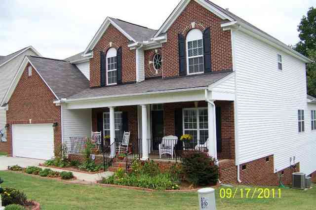 339 Woodsberry Shoals Dr, Duncan, SC 29334